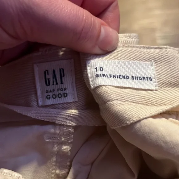 Gap Girlfriend Shorts - Picture 3 of 6
